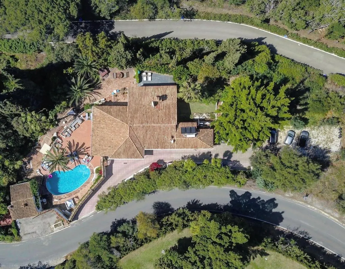 Jardines De La Reina Boutique Bed & Breakfast Marbella 3*,